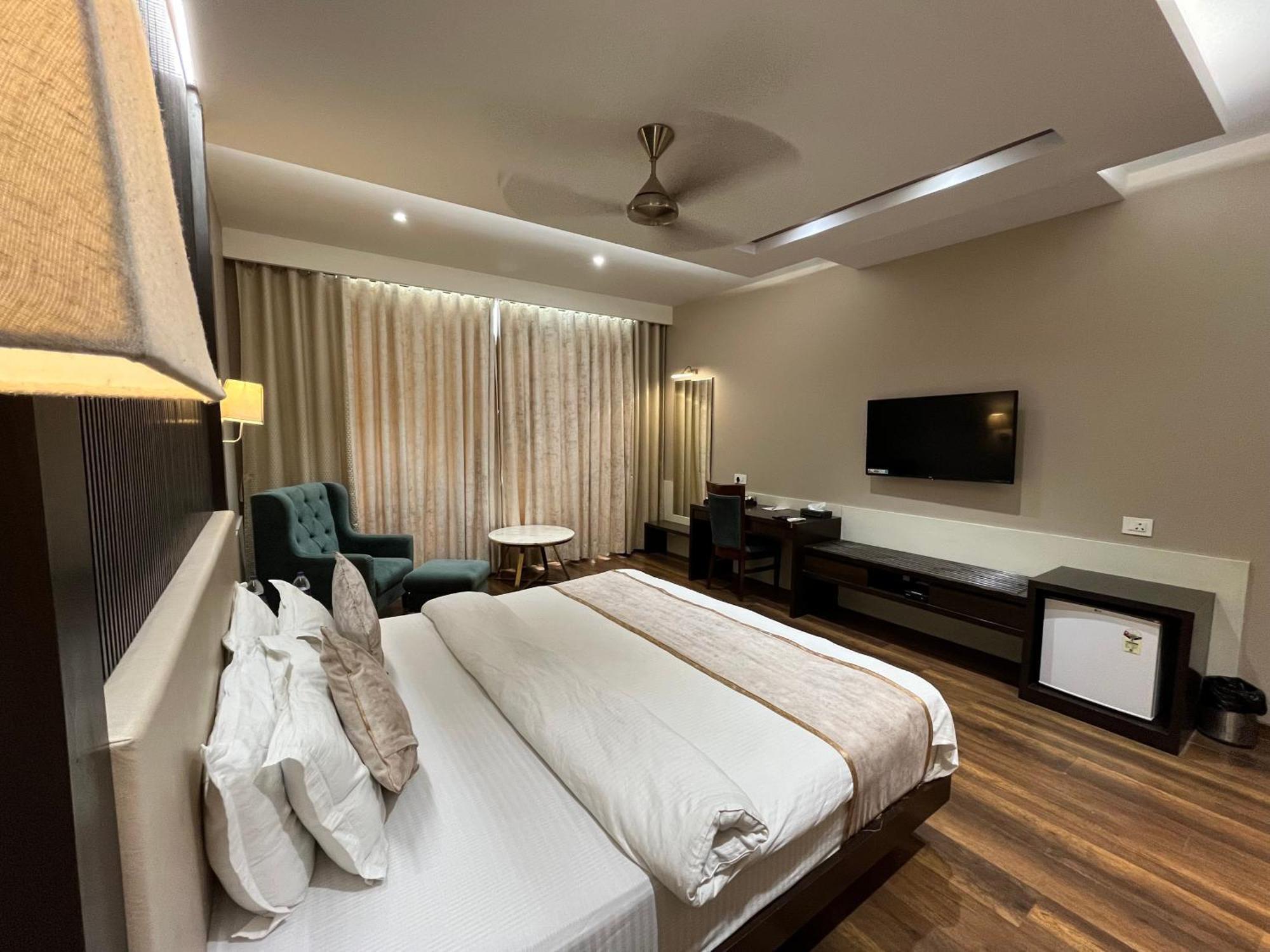 Hotel Royal Livin Varanasi Exterior foto